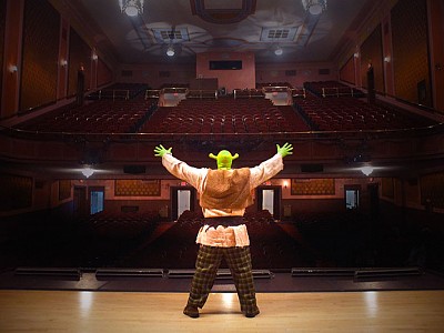 Theater3LR